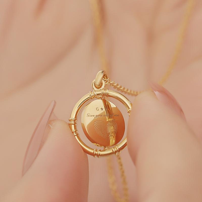 Custom Baby Fingerprint Pendant with Optional Engraving & Rotating in 18K Gold